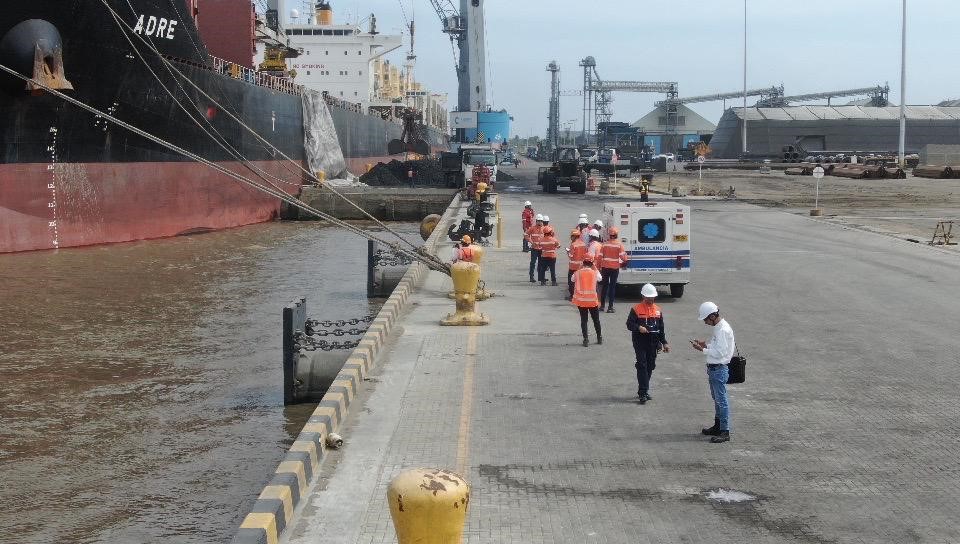 Con éxito culminó simulacro sobre reacción a una emergencia por contaminación en la zona portuaria de Barranquilla: Dimar