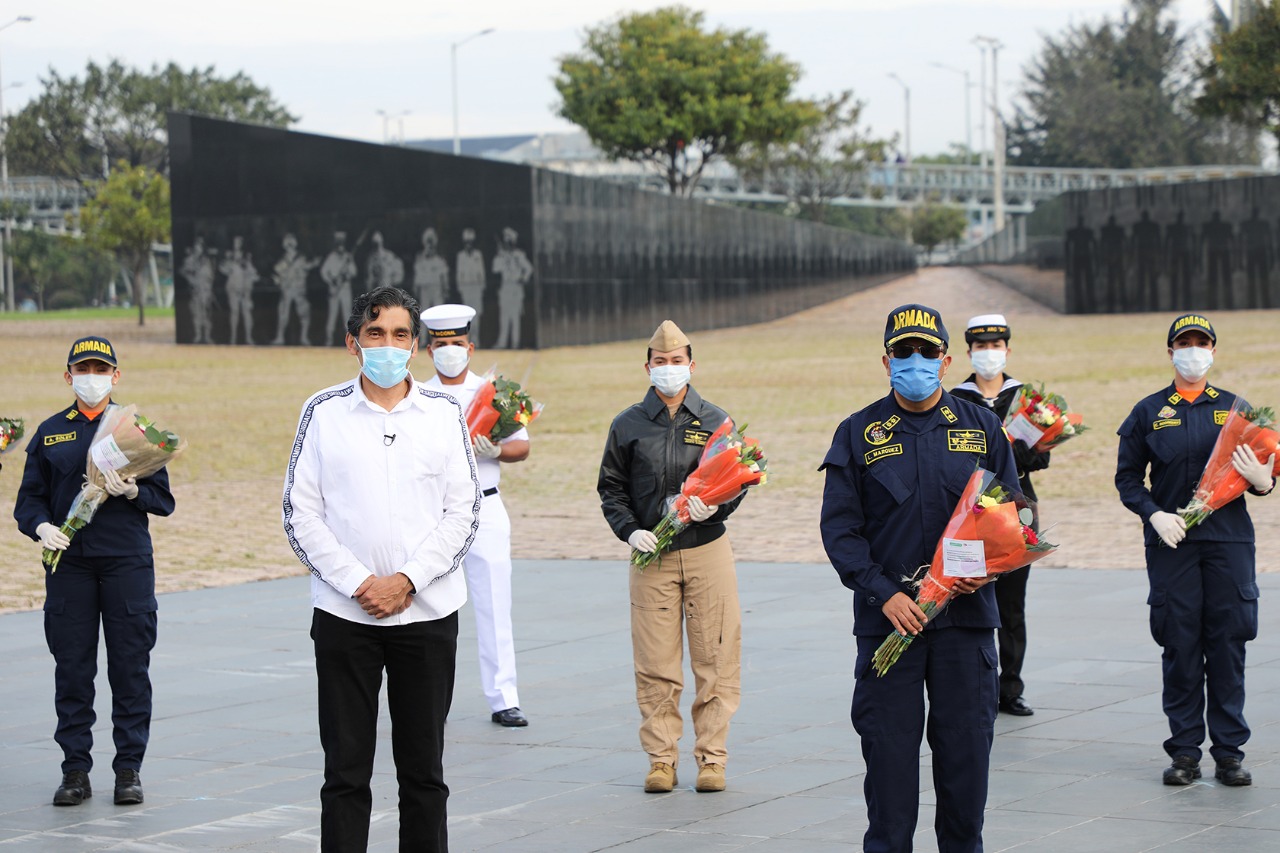 Asocolflores rinde homenaje a la Armada de Colombia  y a la Dirección General Marítima por  su aporte a las exportaciones de flores del país durante la pandemia