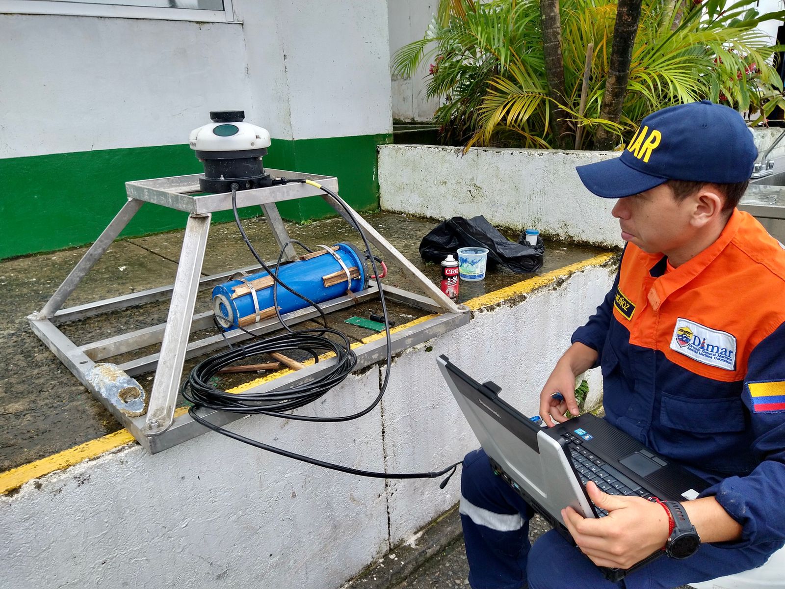 Dimar adelanta mantenimiento de equipo que mide la velocidad de corrientes marinas, en Buenaventura