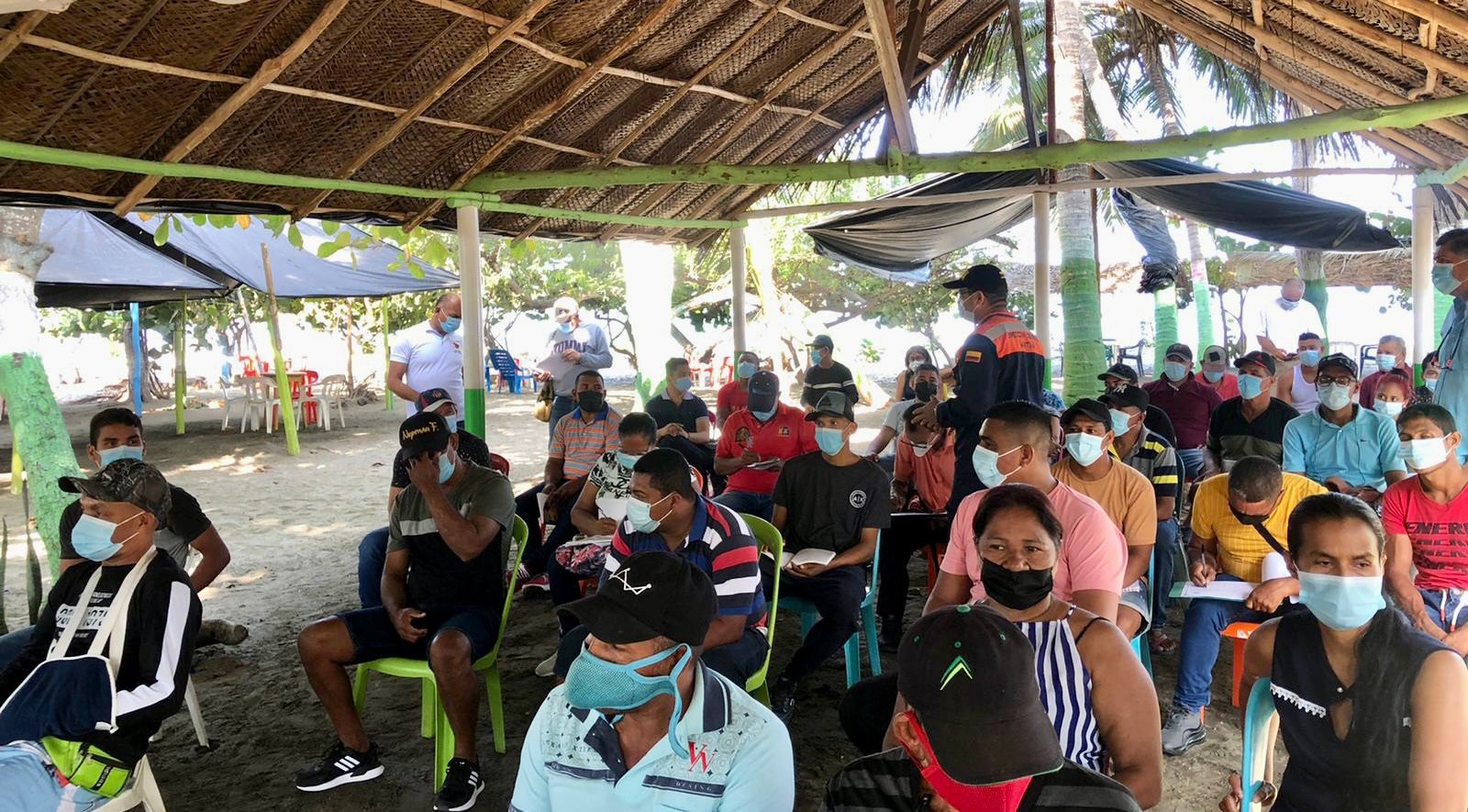 Dimar participa en la capacitación del gremio de pescadores artesanales del municipio de Ciénaga Magdalena, en Santa Marta