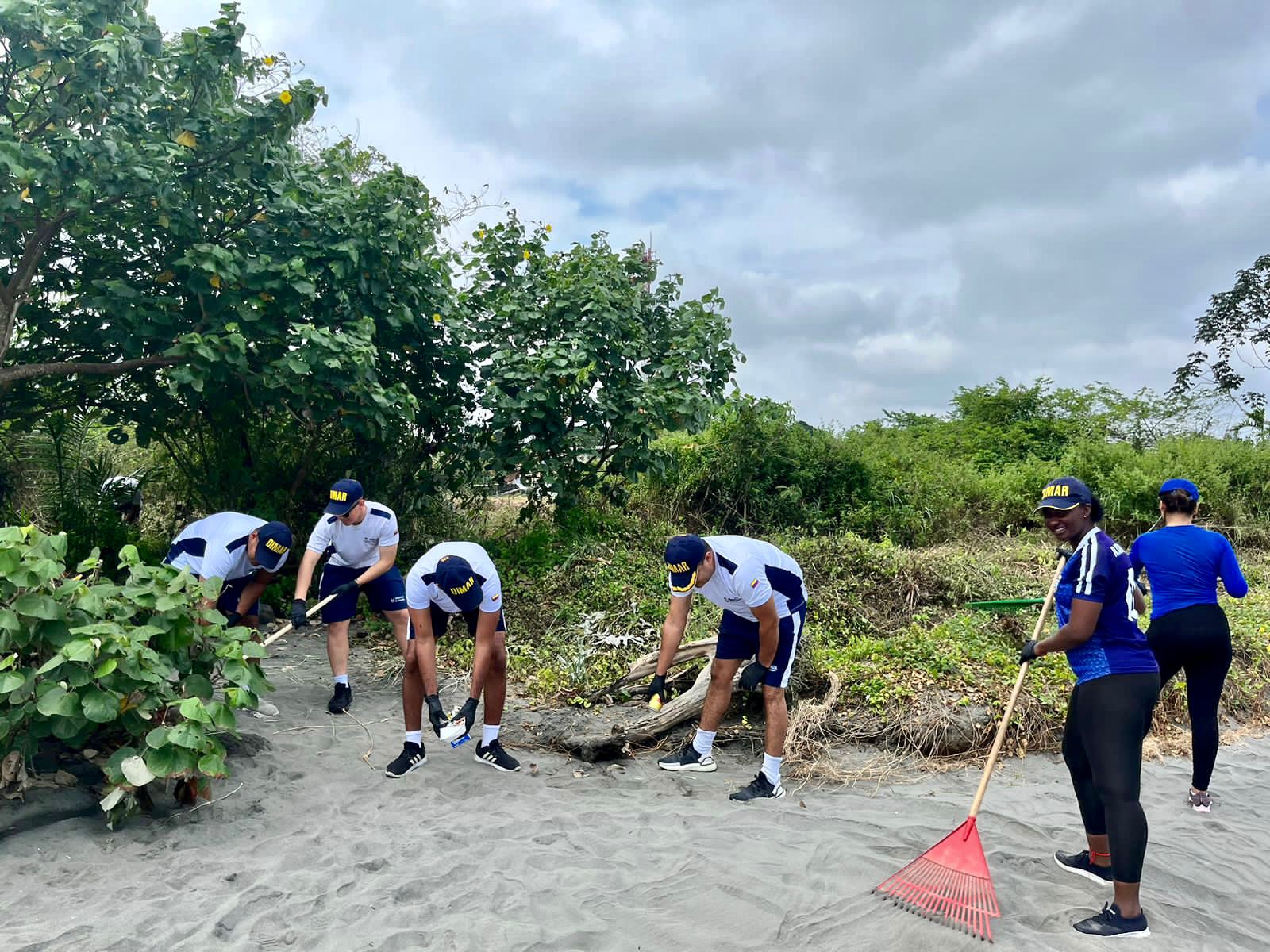 Más de 3 toneladas de residuos sólidos fueron recogidos en jornadas de limpieza de playas en el Pacífico colombiano