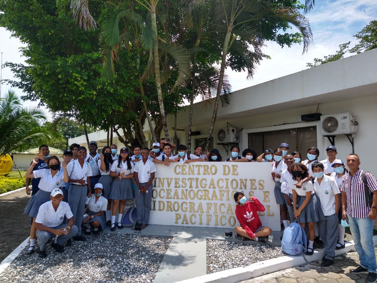 Dimar contribuye con la formación académica de los jóvenes del Pacífico colombiano