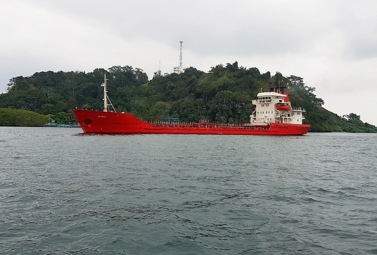 Tumaco recibió en puerto al primer buque tanquero con hidrocarburos