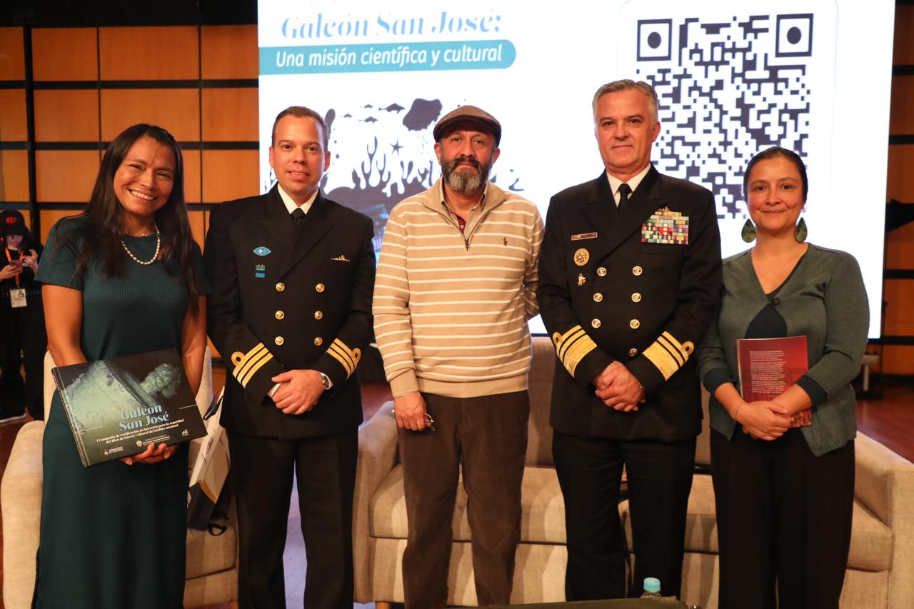 Más de 500 personas participaron en el conversatorio sobre el galeón San José en la Feria del Libro de Bogotá