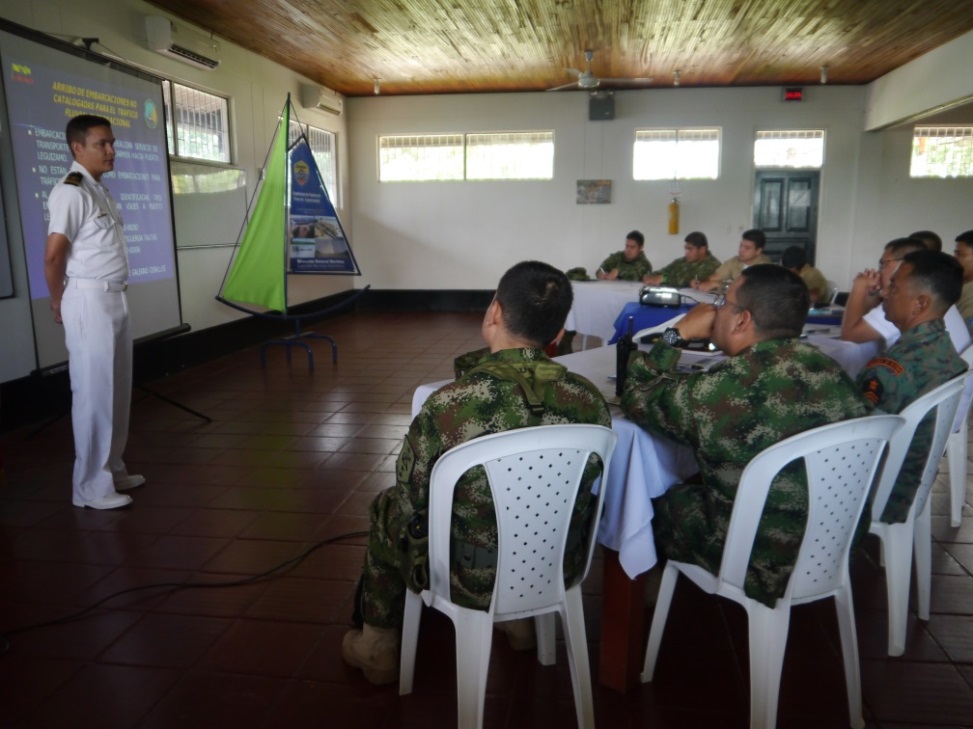 Participantes de la vigésima reunión binacional entre las capitanías de puerto de Colombia y Ecuador