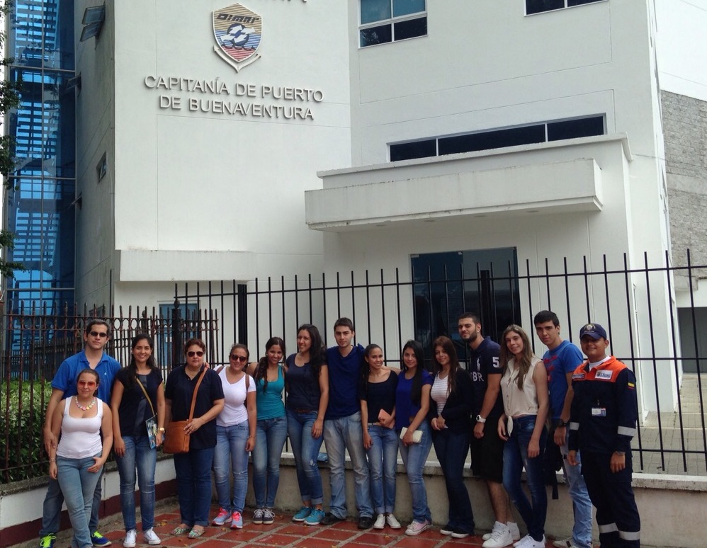 La Capitanía de Puerto de Buenaventura recibe visita de la Universidad Javeriana de Cali