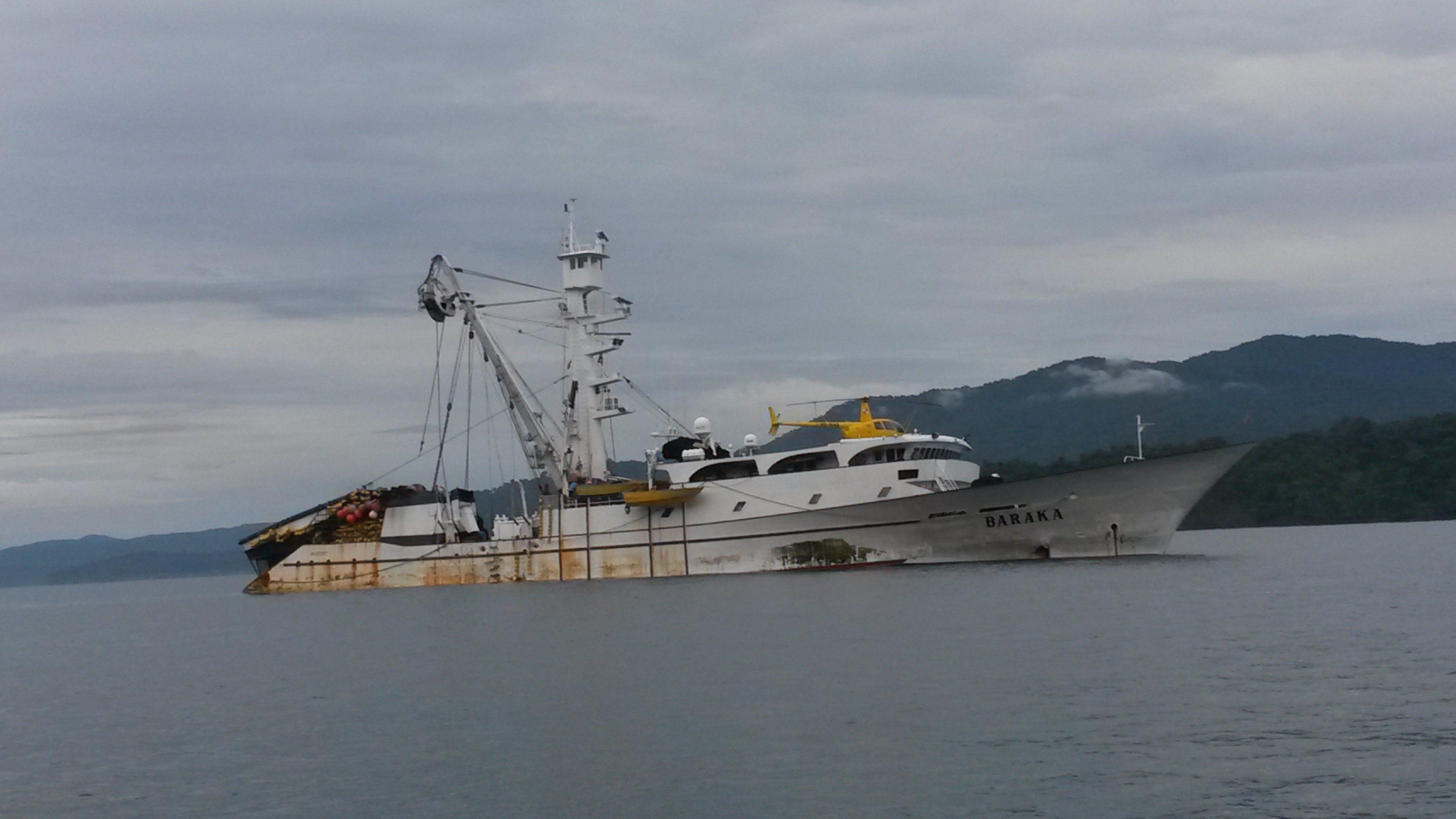 Bahía Solano recibe buque atunero internacional.