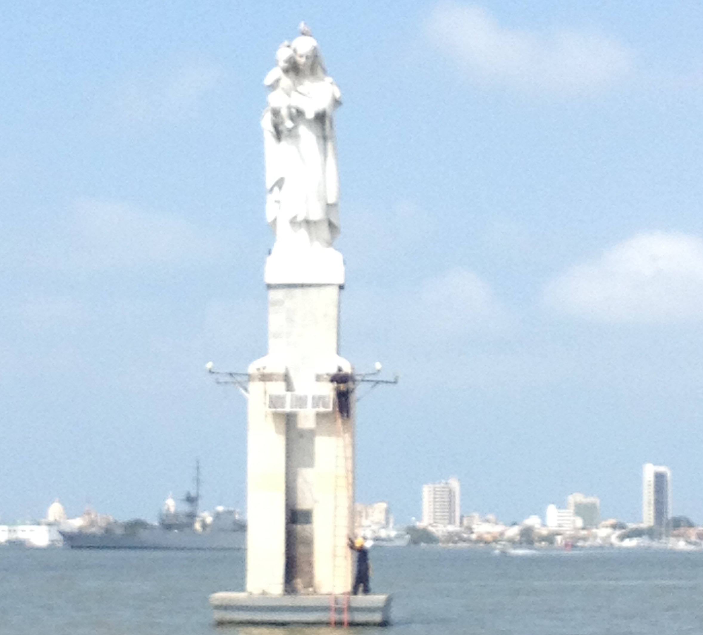 Virgen del Carmen ubicada en la Bahía de Cartagena