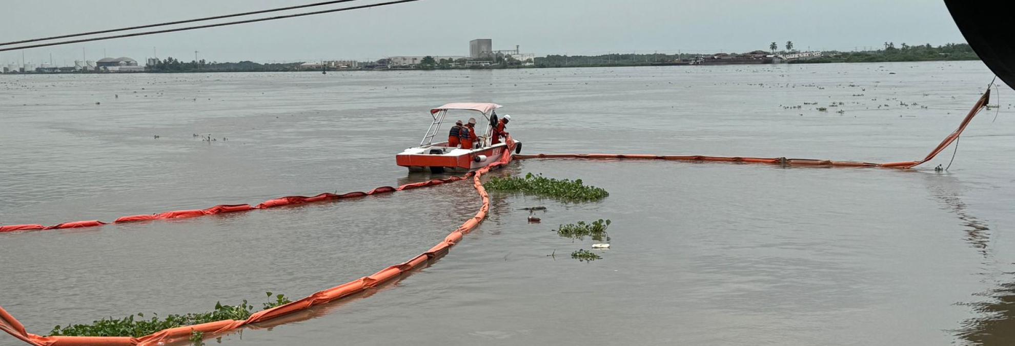 Dimar lideró simulacro de atención de emergencia ocasionada por derrame de hidrocarburos en el Puerto de Barranquilla