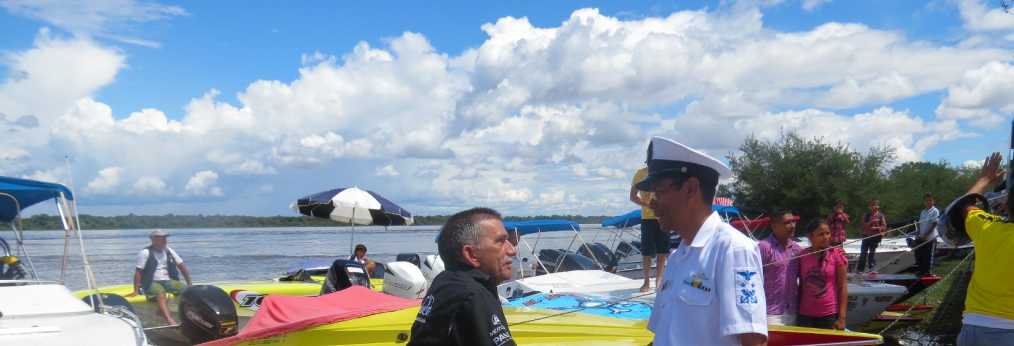 Saludo de Bienvenida de CP15 al señor José Silva, Presidente de la Asociación Civil Nuestros Ríos Son Navegables Organizador del Rally en su Cuadragésima Versión (XL).